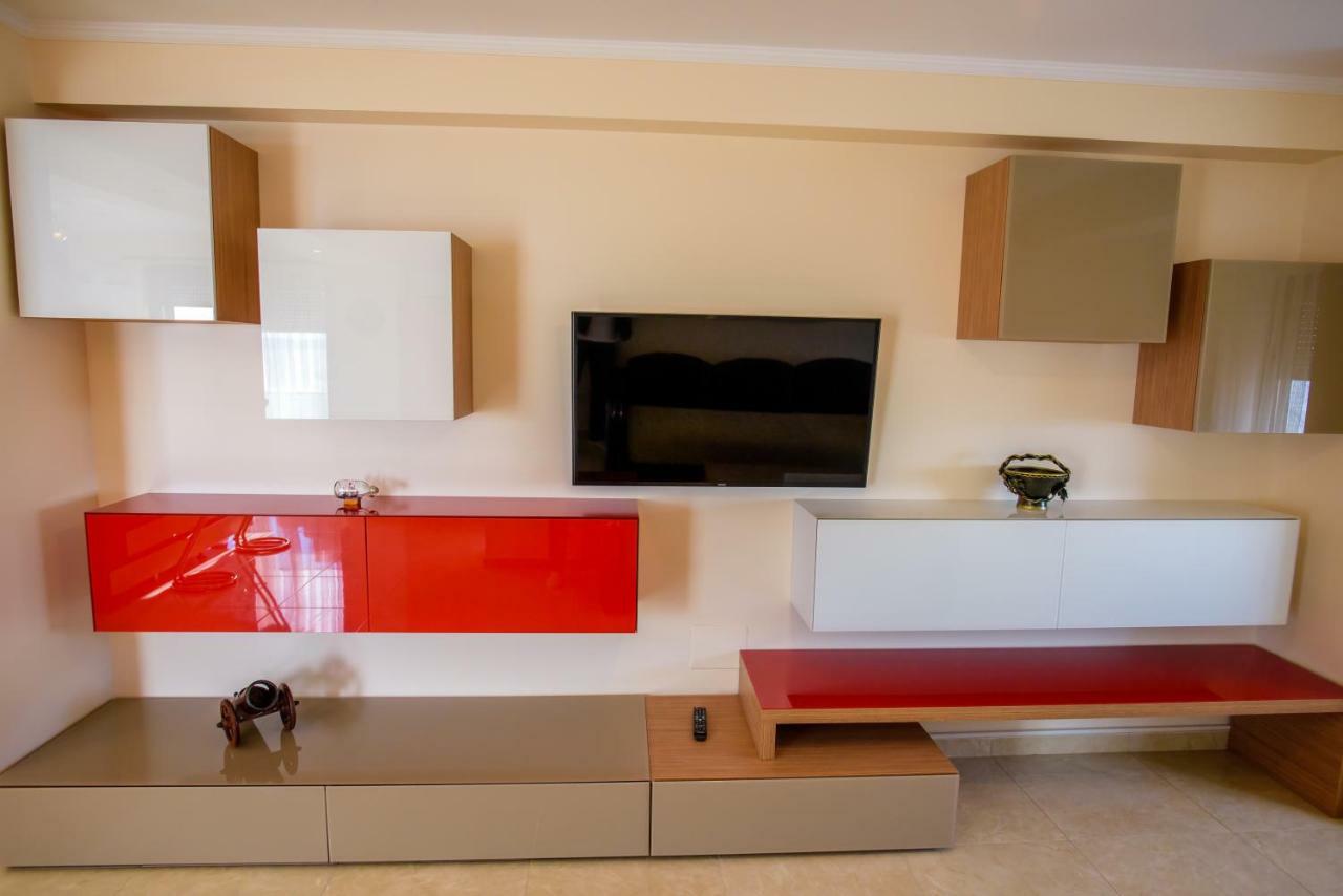 C&Y Zev Apartments Mamaia Exterior photo